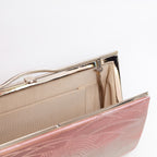 Foldable chain hinge tucked in 